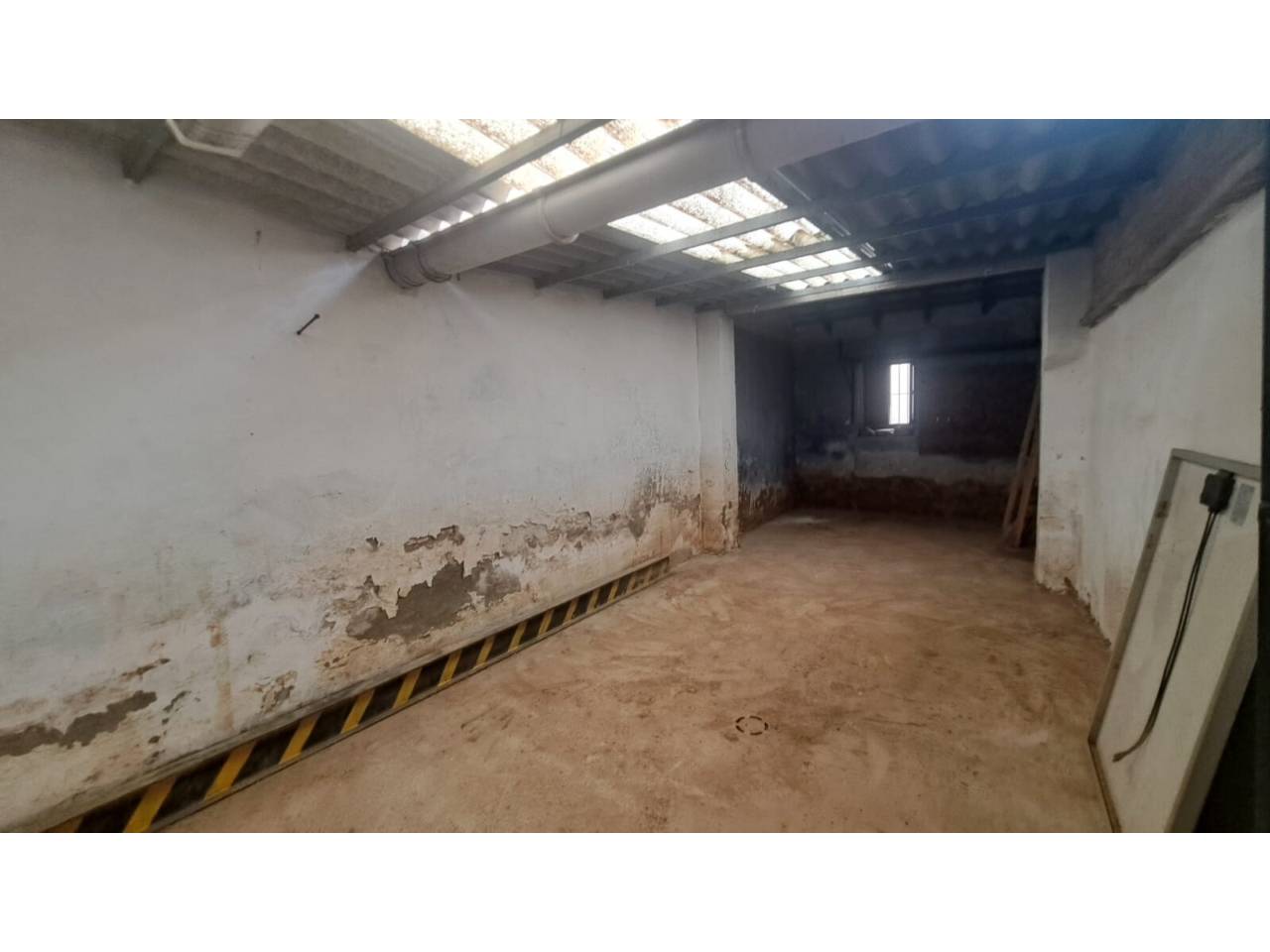 CASA ESQUINERA LLOC NOU