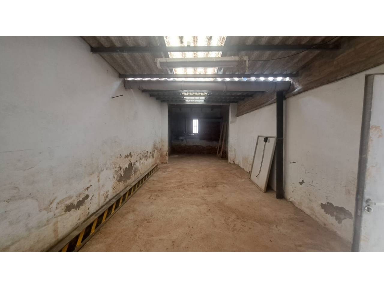 CASA ESQUINERA LLOC NOU