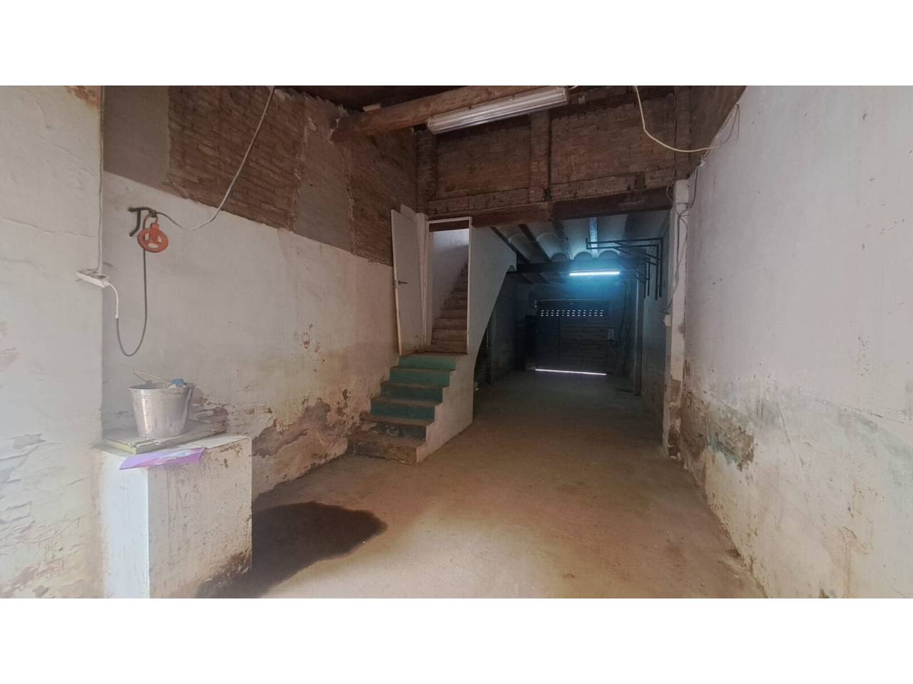 CASA ESQUINERA LLOC NOU