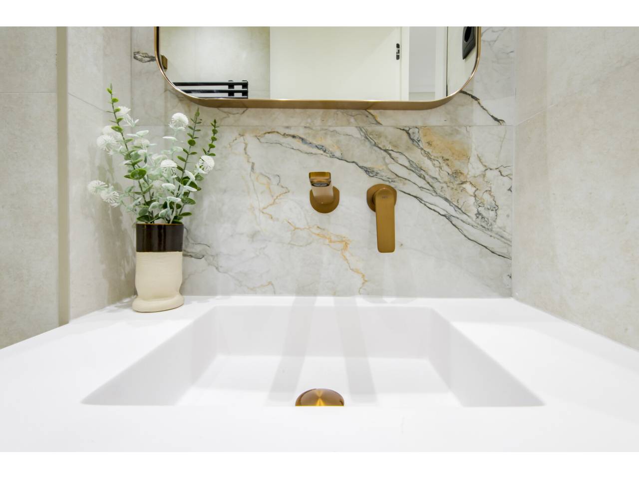 pisos en madrid-capital · recoletos 1250000.00€