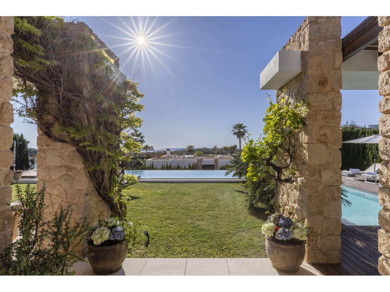 casa-unifamiliar en sant-josep-de-sa-talaia · cala-bou 4990000.00€