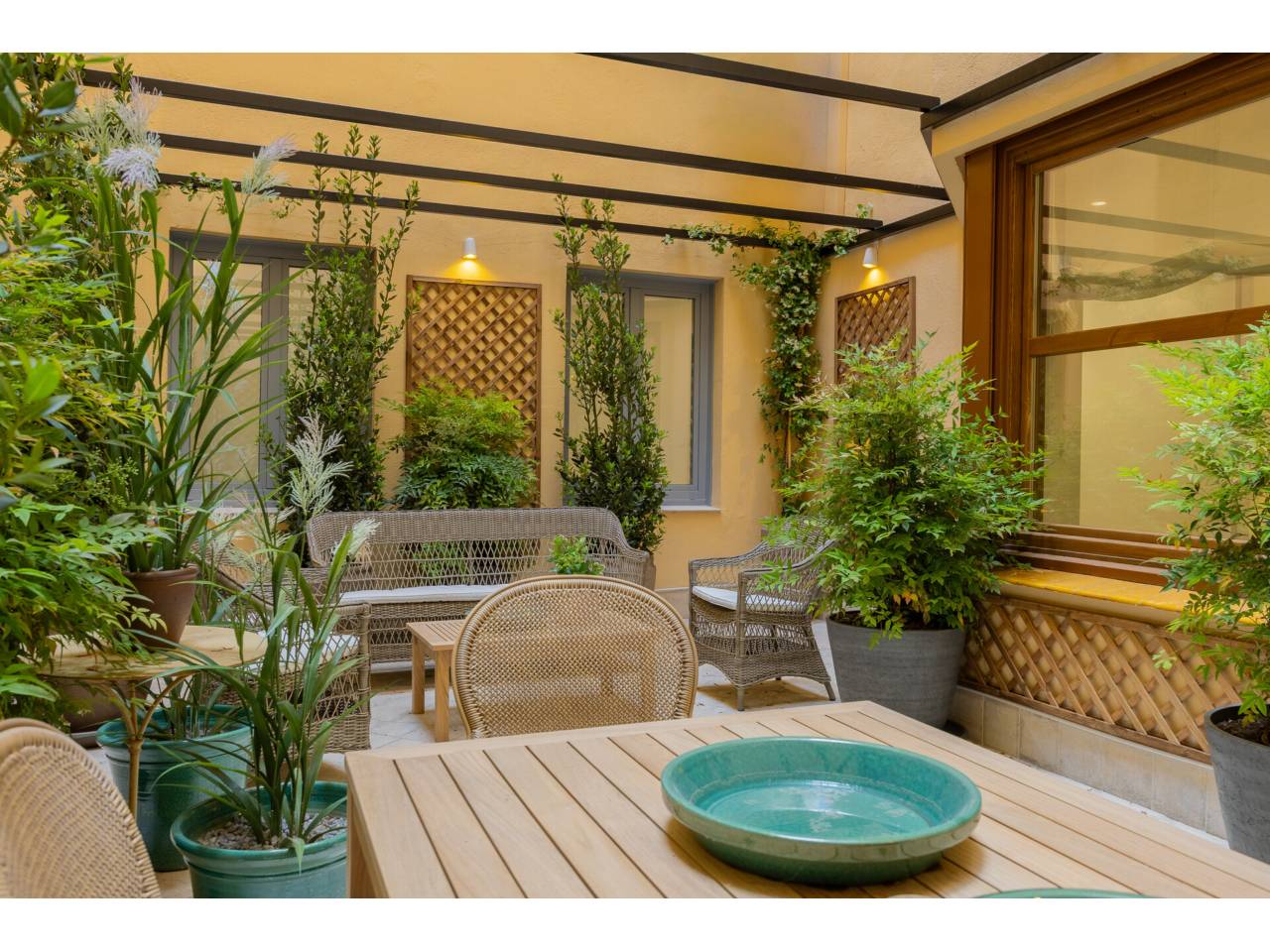 pisos en madrid-capital · castellana 7850000.00€