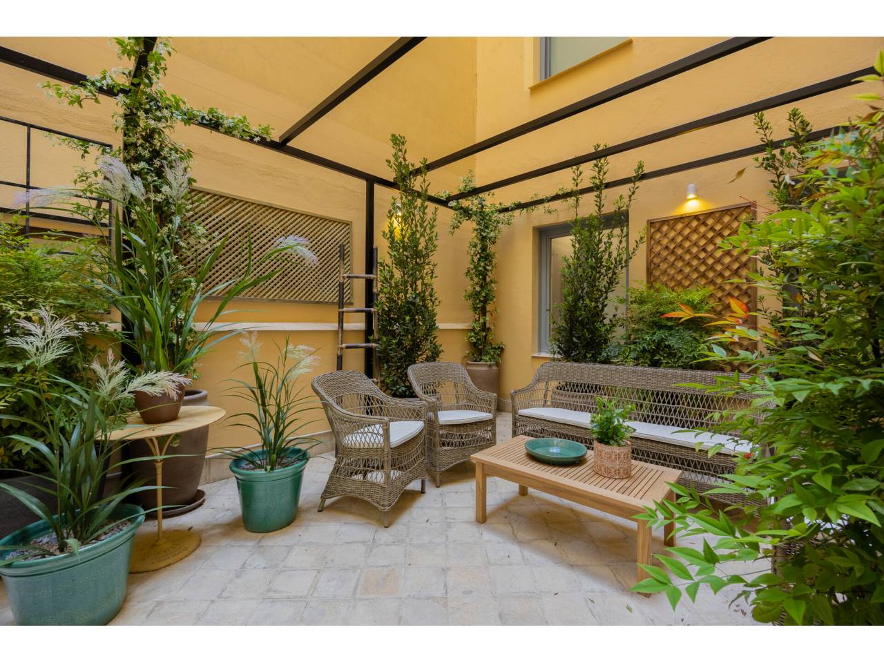 pisos en madrid-capital · castellana 7850000.00€
