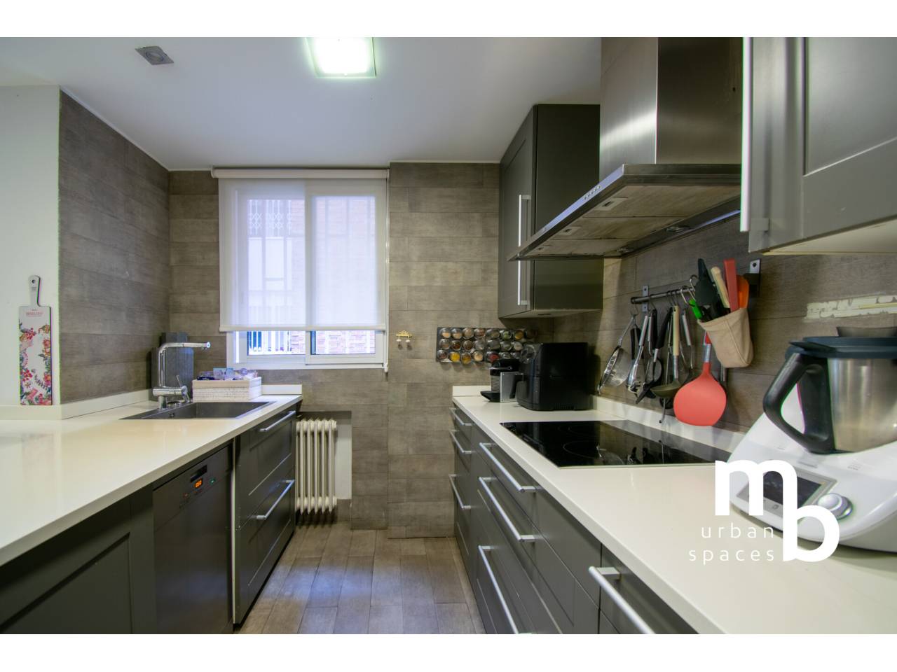 pisos en madrid-capital · hispanoamerica 1900000.00€