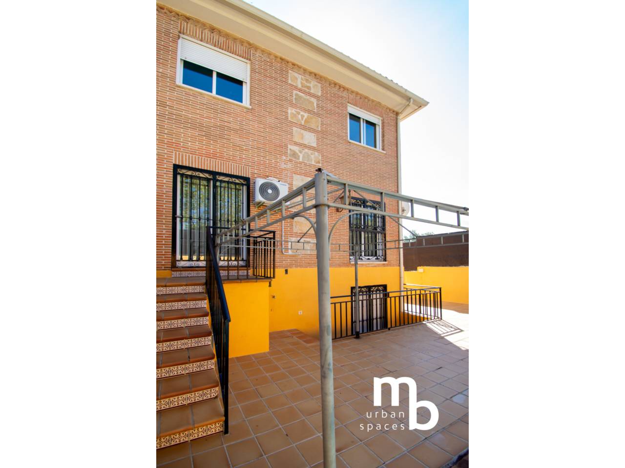 chalet-adosado en navalcarnero · navalcarnero 598000.00€