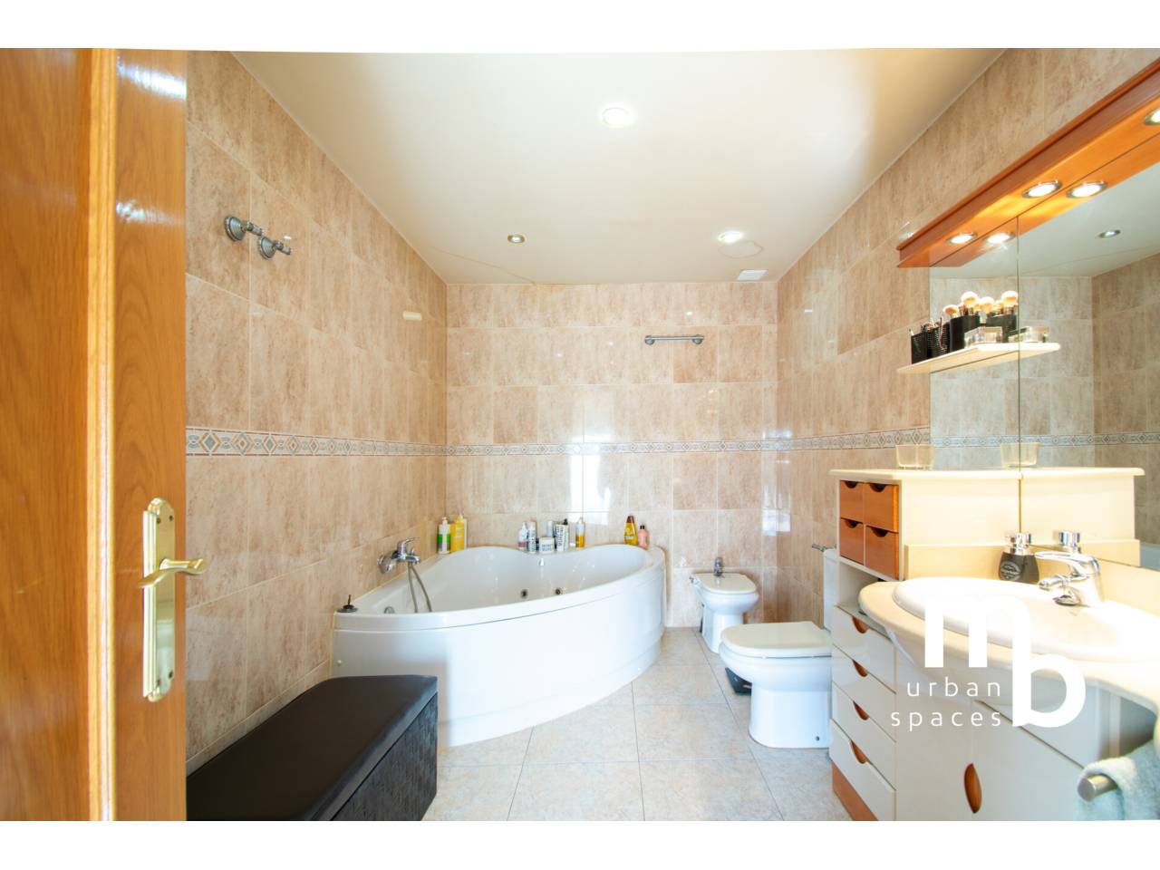 chalet-adosado en navalcarnero · navalcarnero 598000.00€
