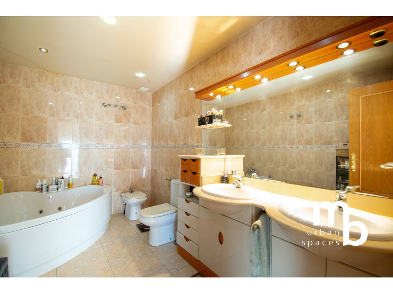 chalet-adosado en navalcarnero · navalcarnero 598000.00€