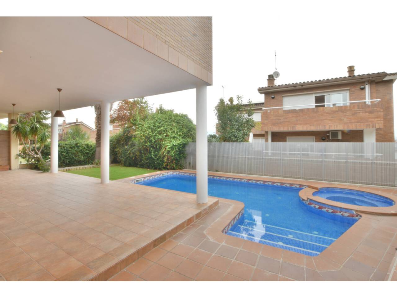 casas-adosadas en sant-quirze-del-valles · sant-quirze-del-valles 775000.00€