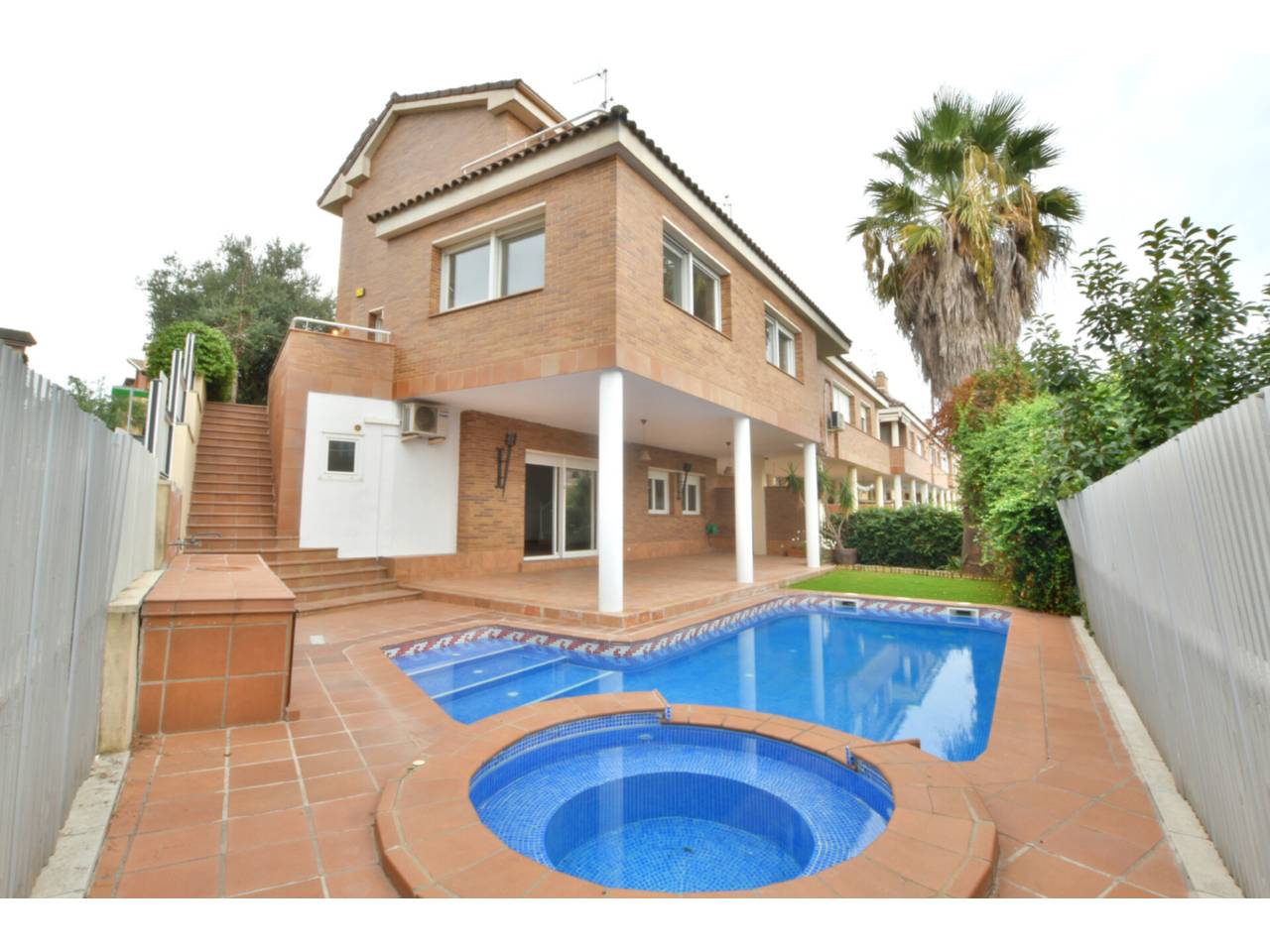 casas-adosadas en sant-quirze-del-valles · sant-quirze-del-valles 825000.00€