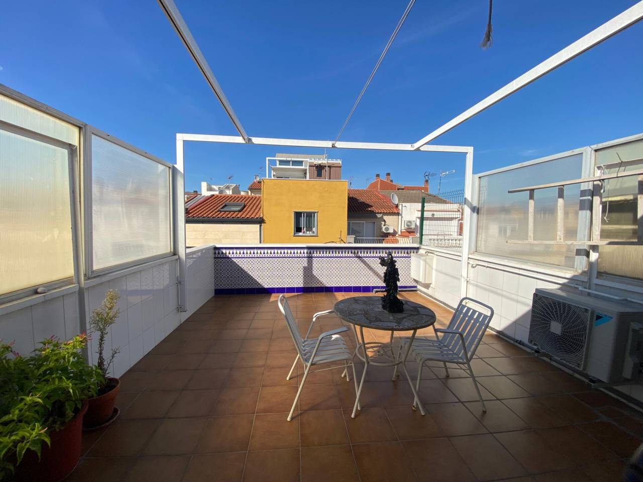 pisos en terrassa · les-arenes-can-montllor-la-gripia 192000.00€