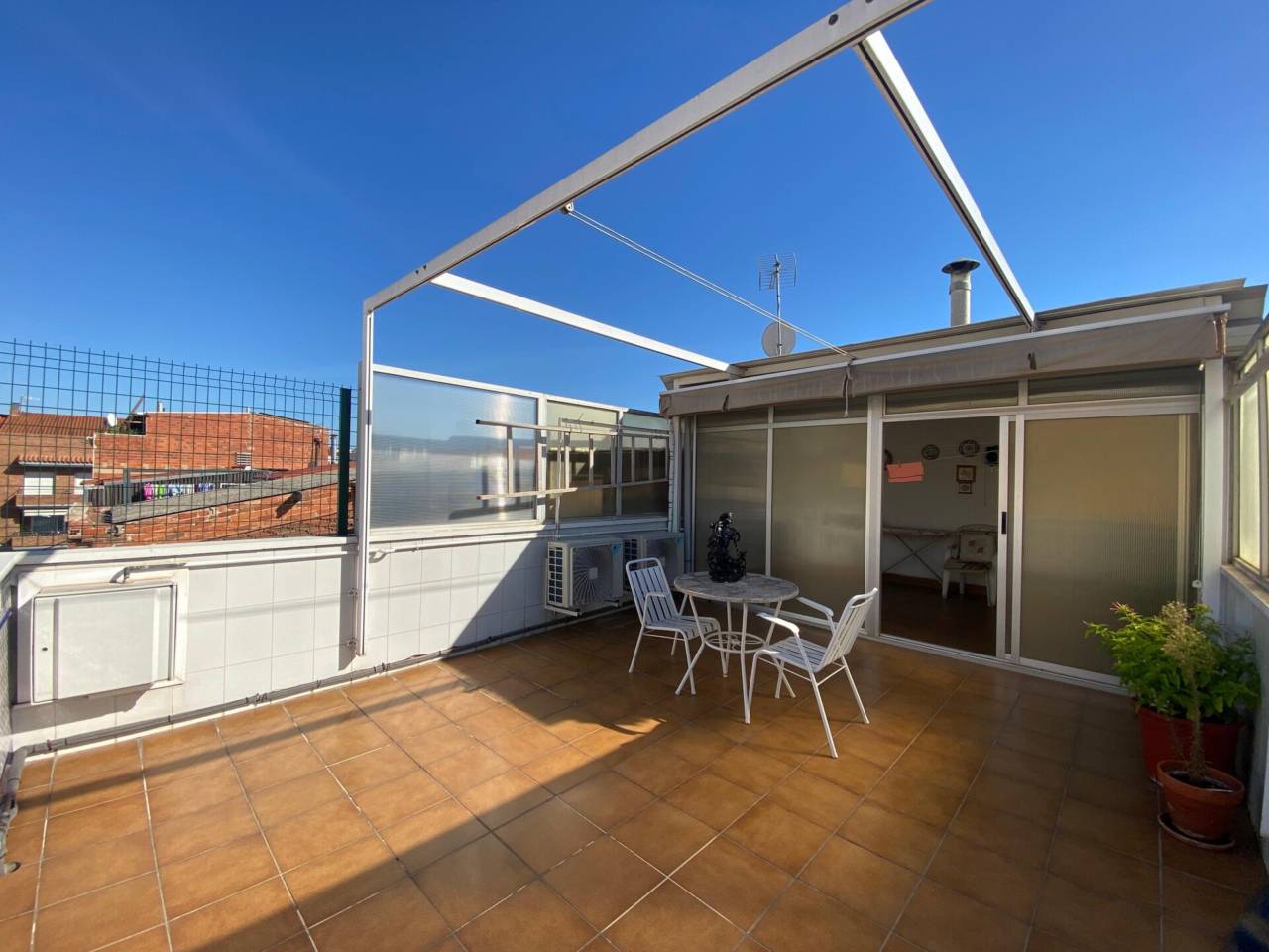 pisos en terrassa · les-arenes-can-montllor-la-gripia 192000.00€