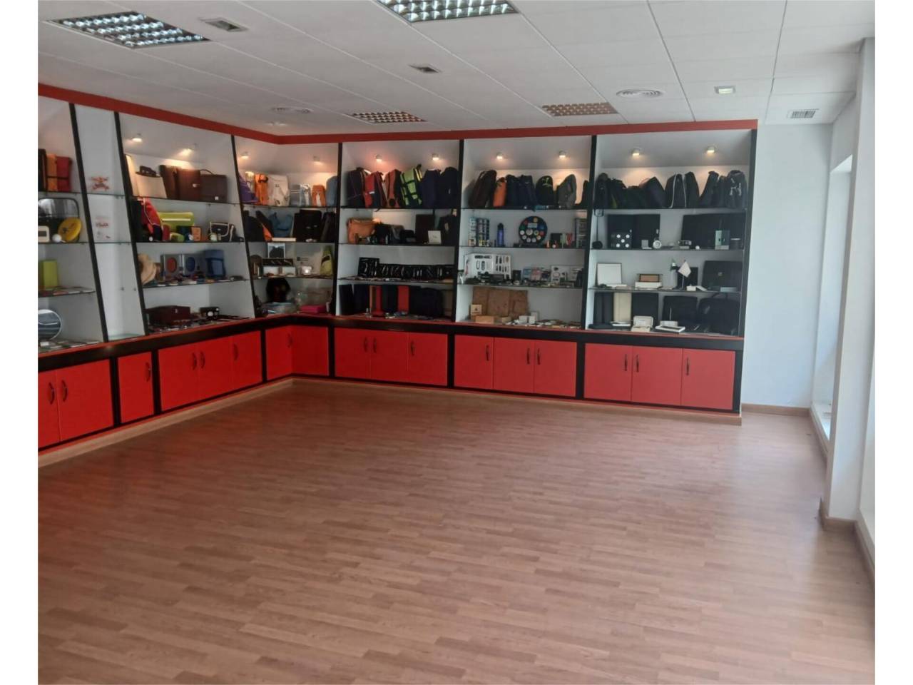 locales-comerciales en merida · casco-historico 89000.00€