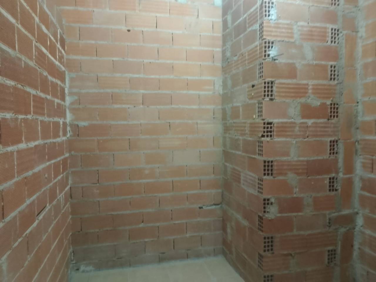 locales-comerciales en oliva · nucli-urba €