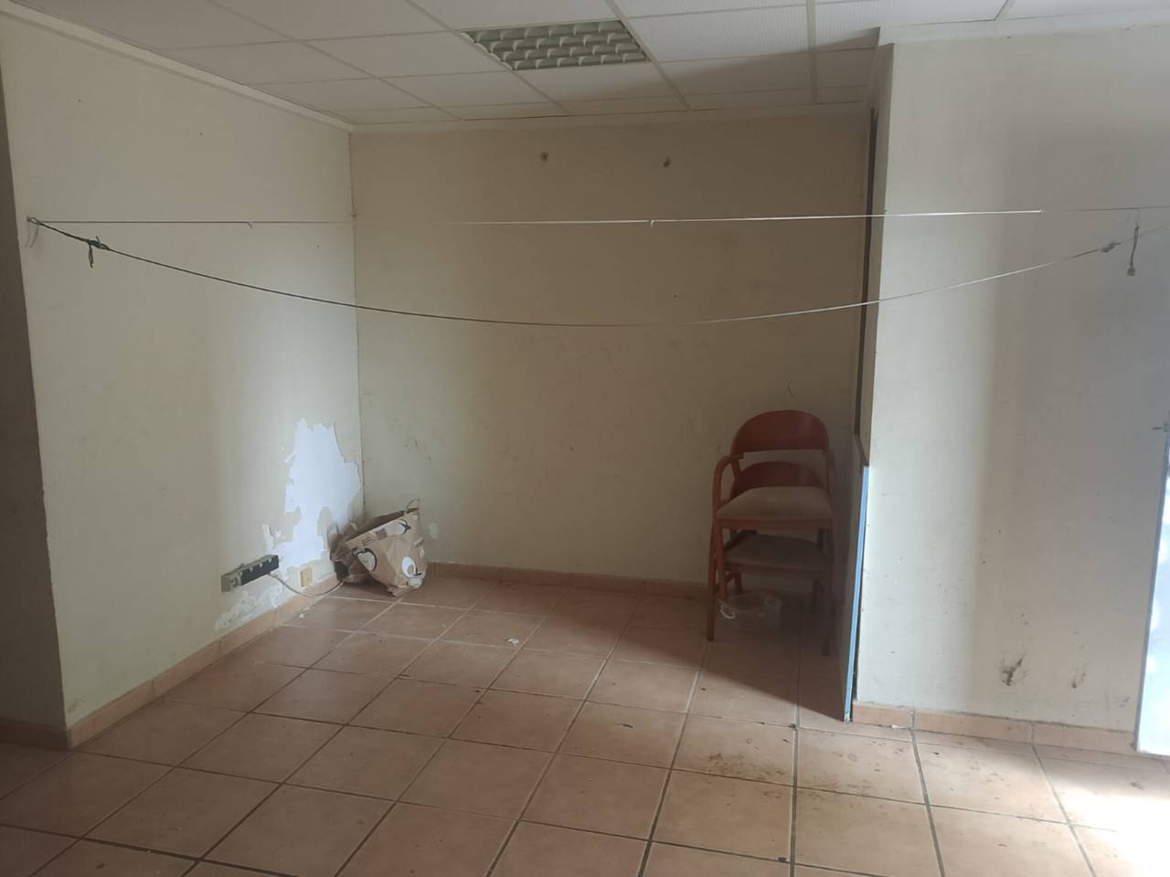 locales-comerciales en oliva · nucli-urba €