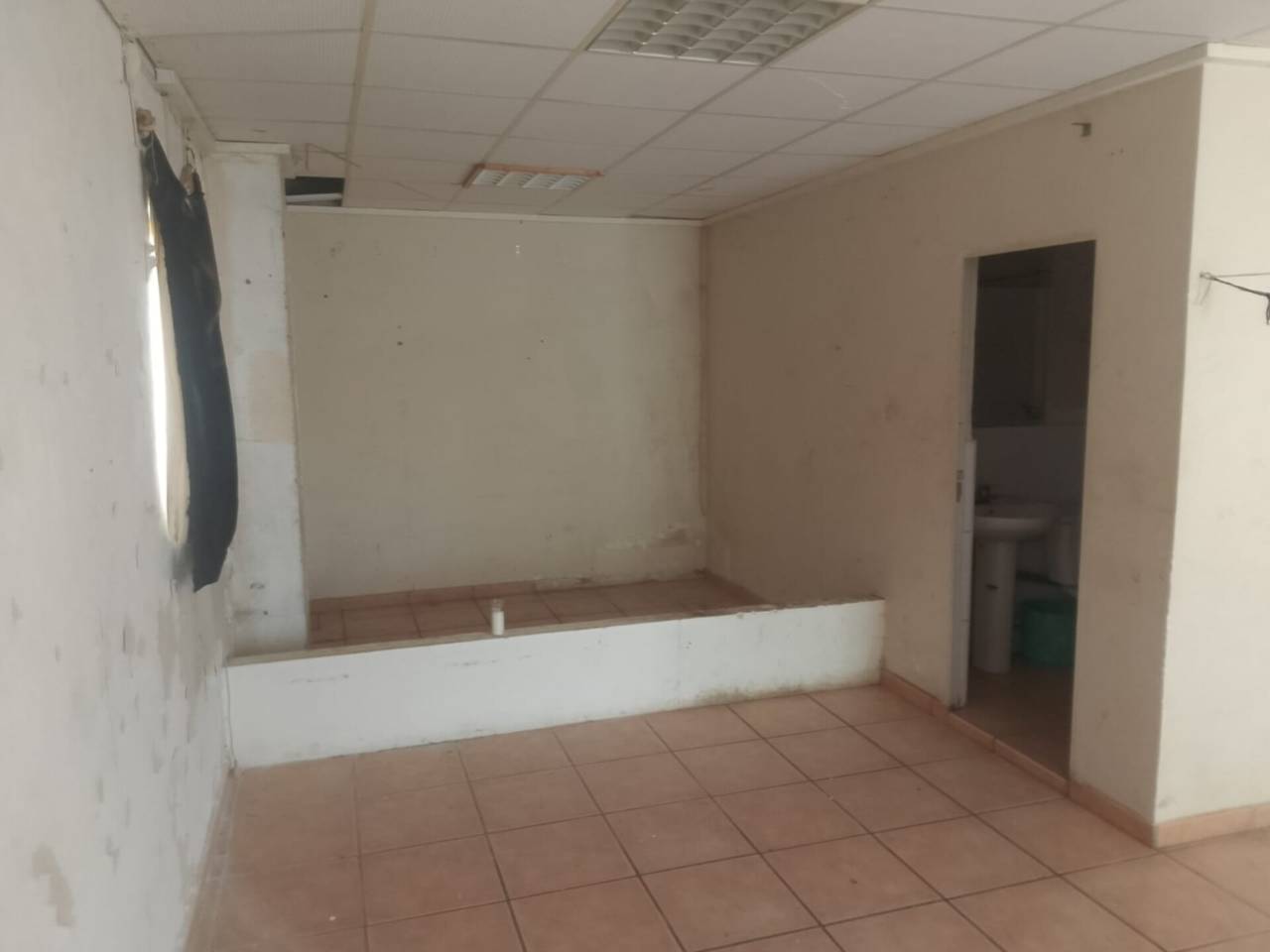 locales-comerciales en oliva · nucli-urba €