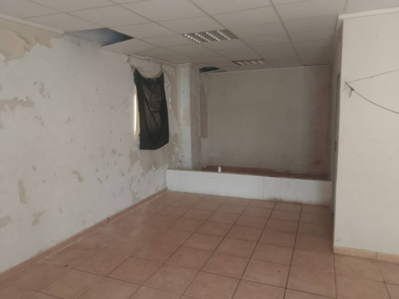 locales-comerciales en oliva · nucli-urba €
