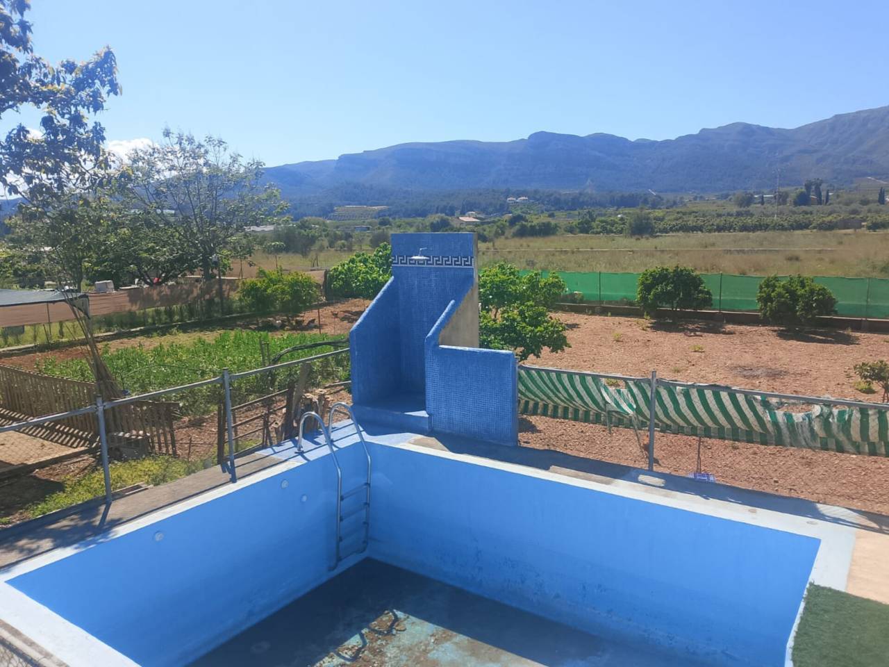 casa-unifamiliar en ador · ador 139500.00€