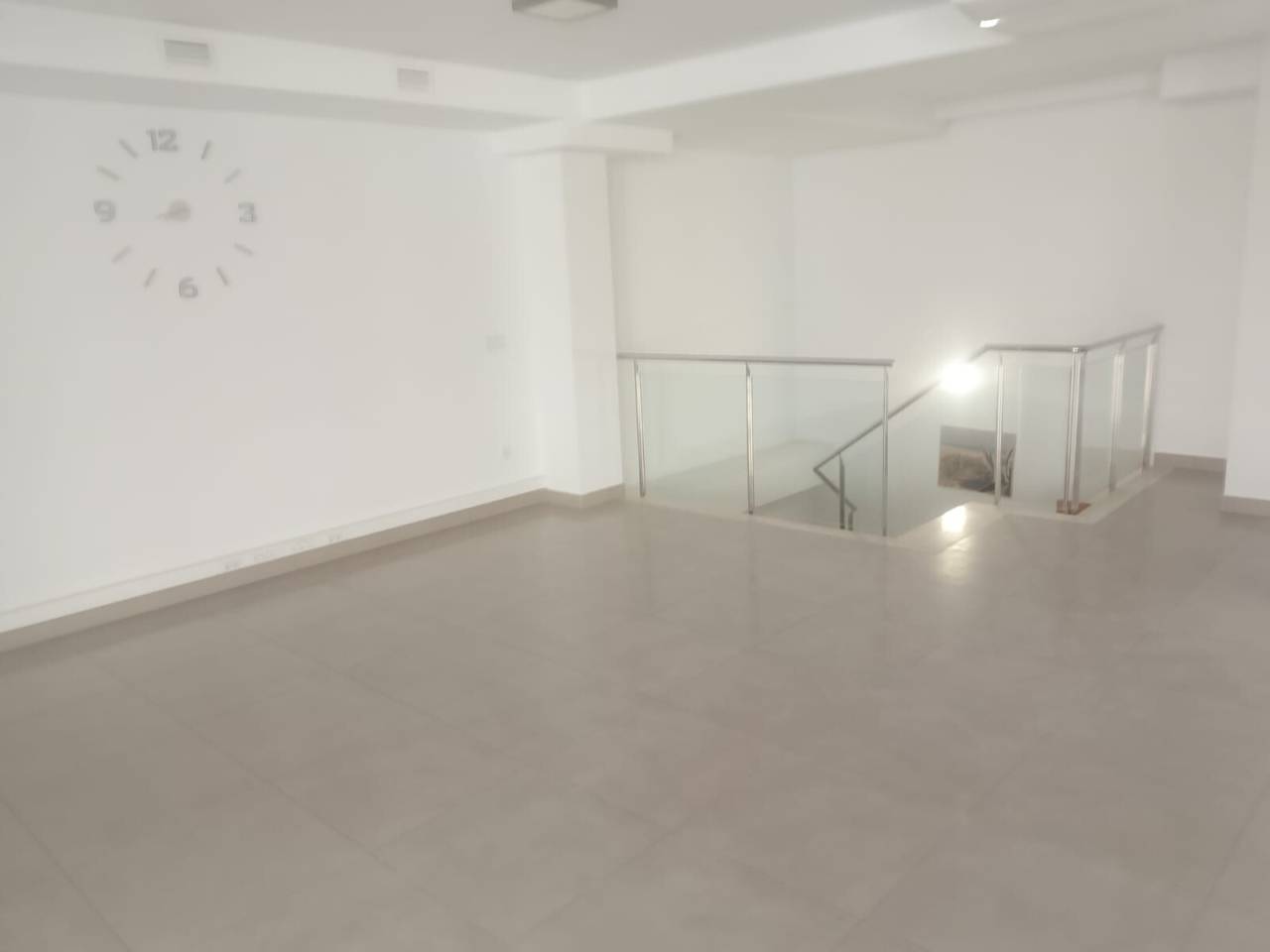 locales-comerciales en oliva · nucli-urba €