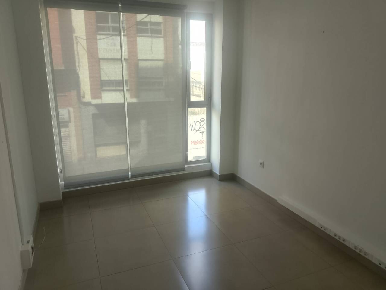 locales-comerciales en oliva · nucli-urba €