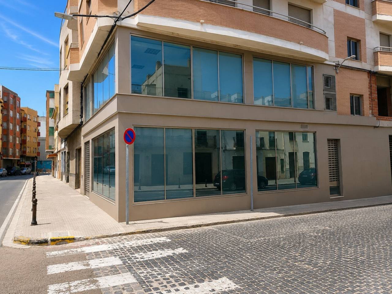 locales-comerciales en oliva · nucli-urba €