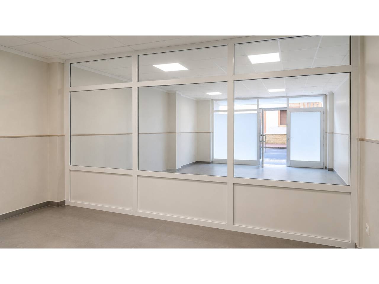 locales-comerciales en oliva · nucli-urba 87000.00€