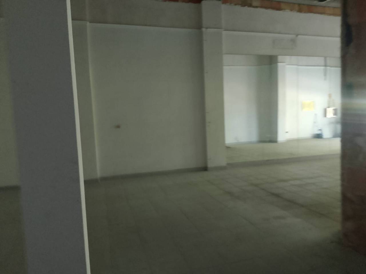 locales-comerciales en oliva · nucli-urba €