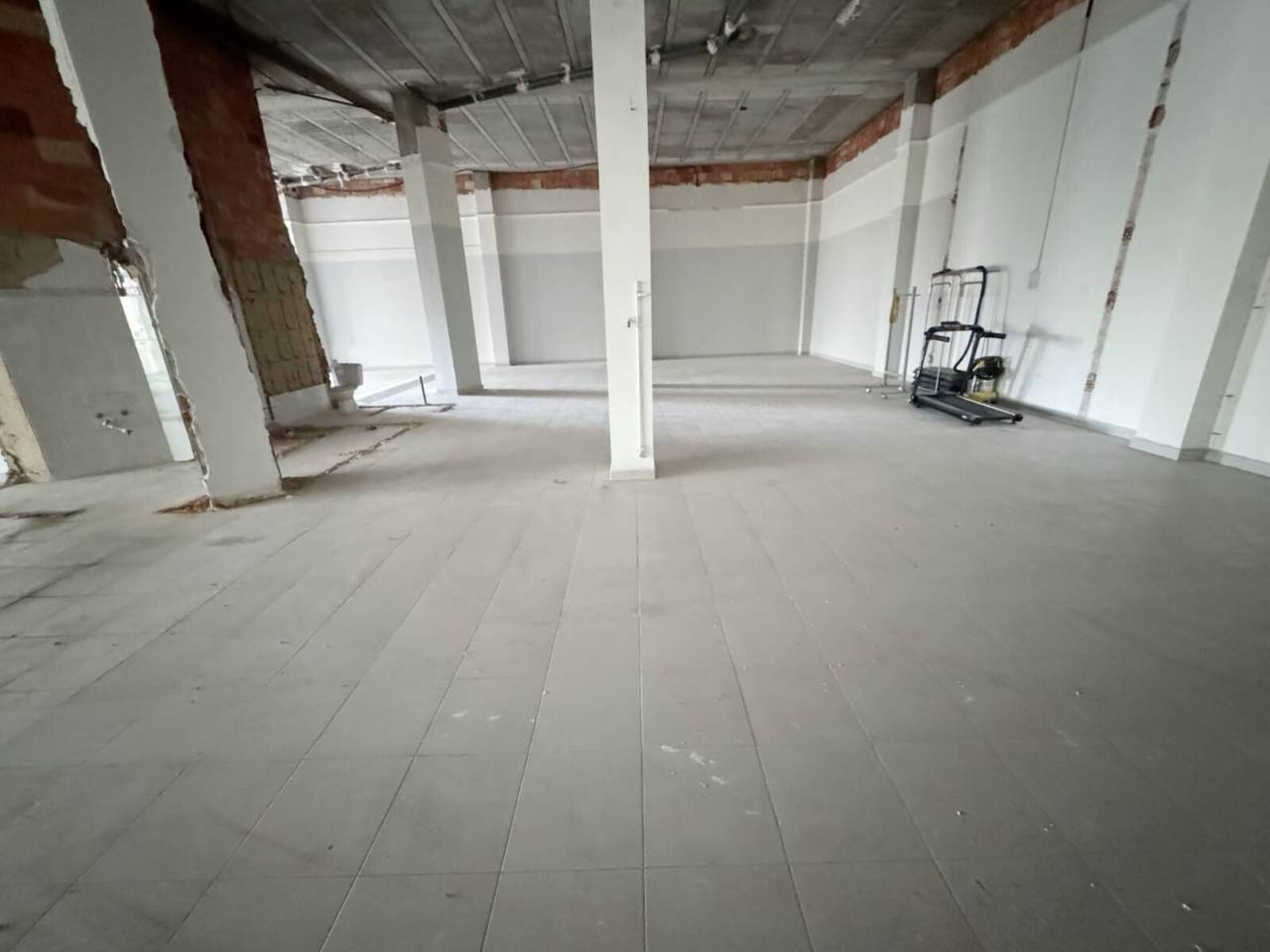 locales-comerciales en oliva · nucli-urba €