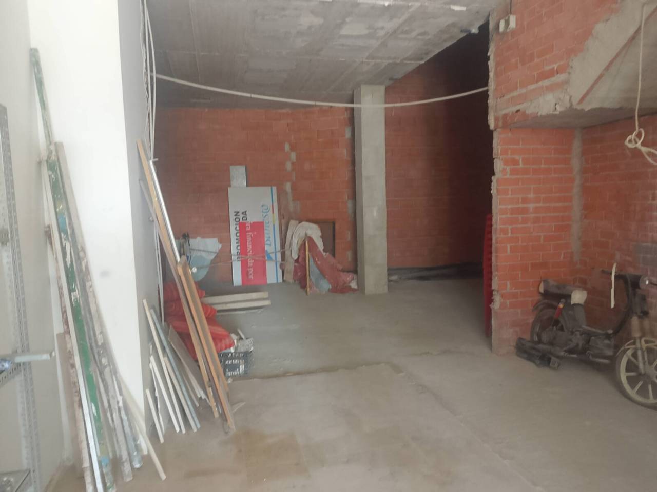 locales-comerciales en oliva · nucli-urba €