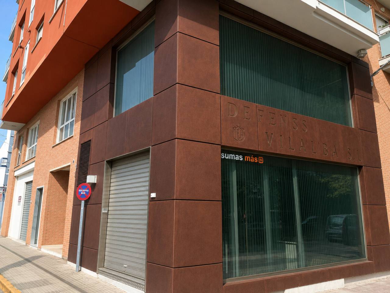 locales-comerciales en oliva · nucli-urba €