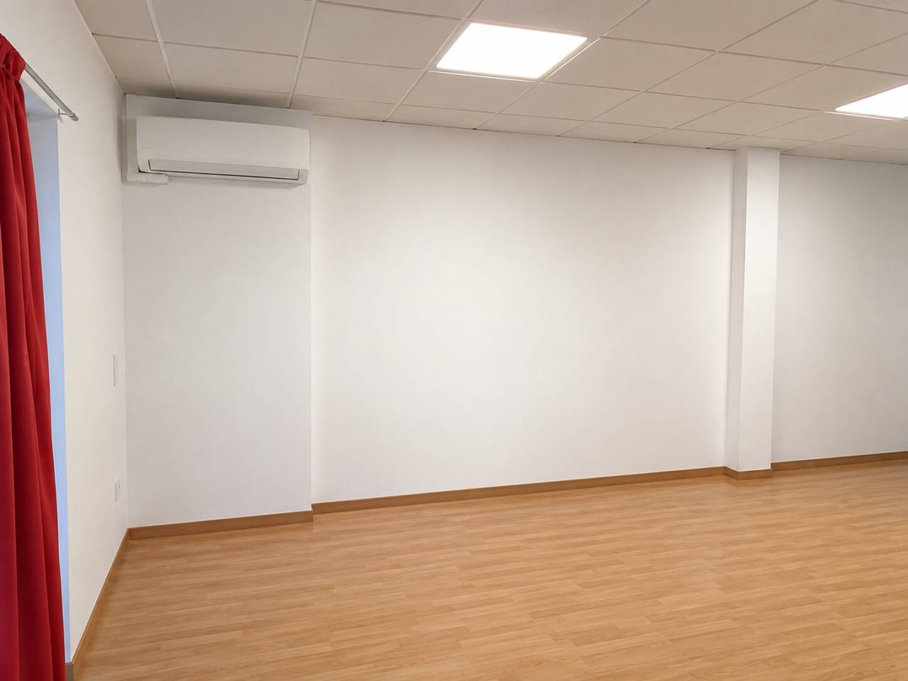 locales-comerciales en oliva · nucli-urba 75000.00€