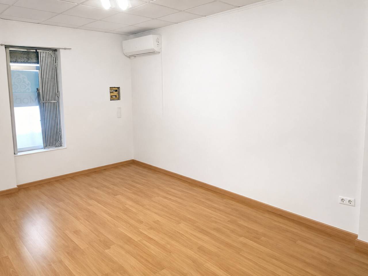 locales-comerciales en oliva · nucli-urba 75000.00€