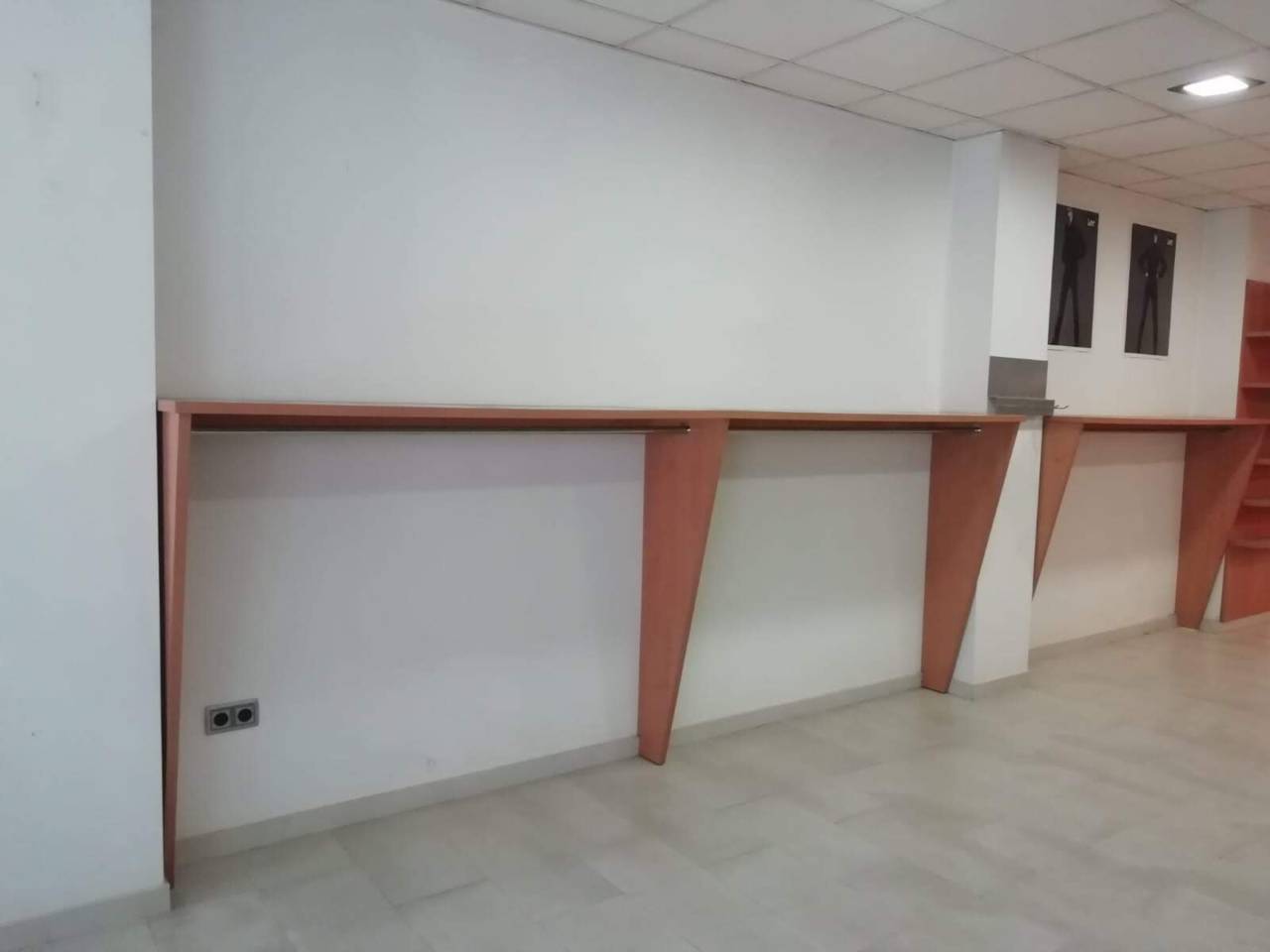 locales-comerciales en oliva · nucli-urba 90000.00€