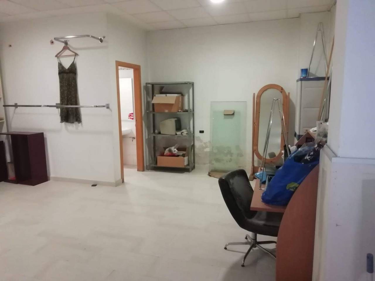 locales-comerciales en oliva · nucli-urba 90000.00€