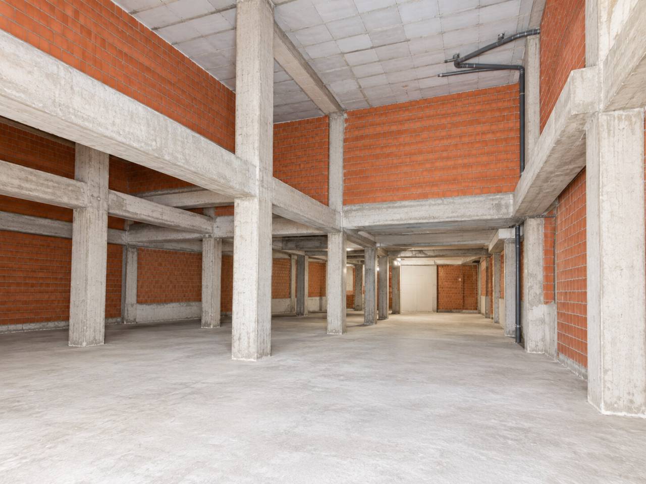 locales-comerciales en oliva · nucli-urba €