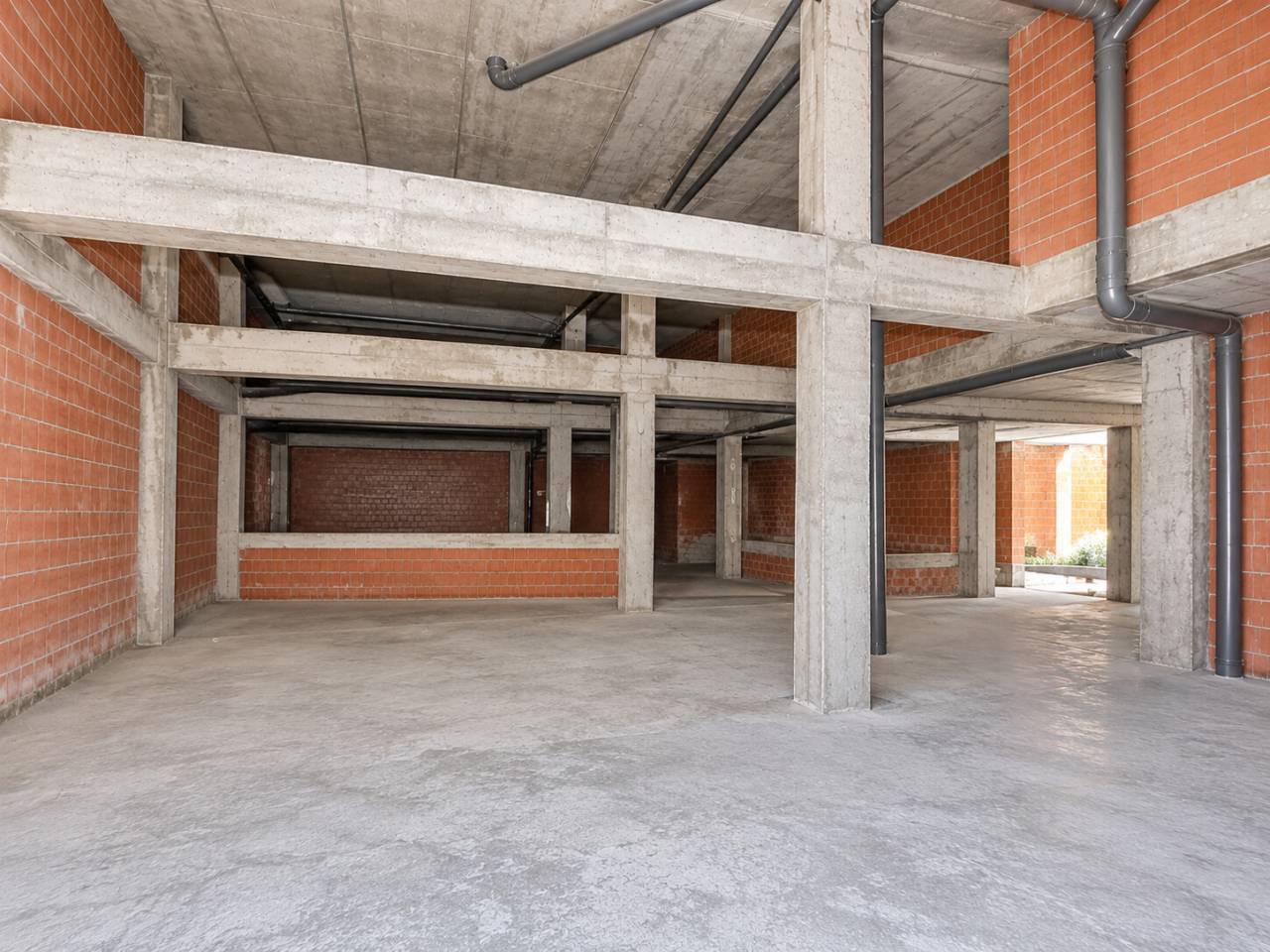 locales-comerciales en oliva · nucli-urba €