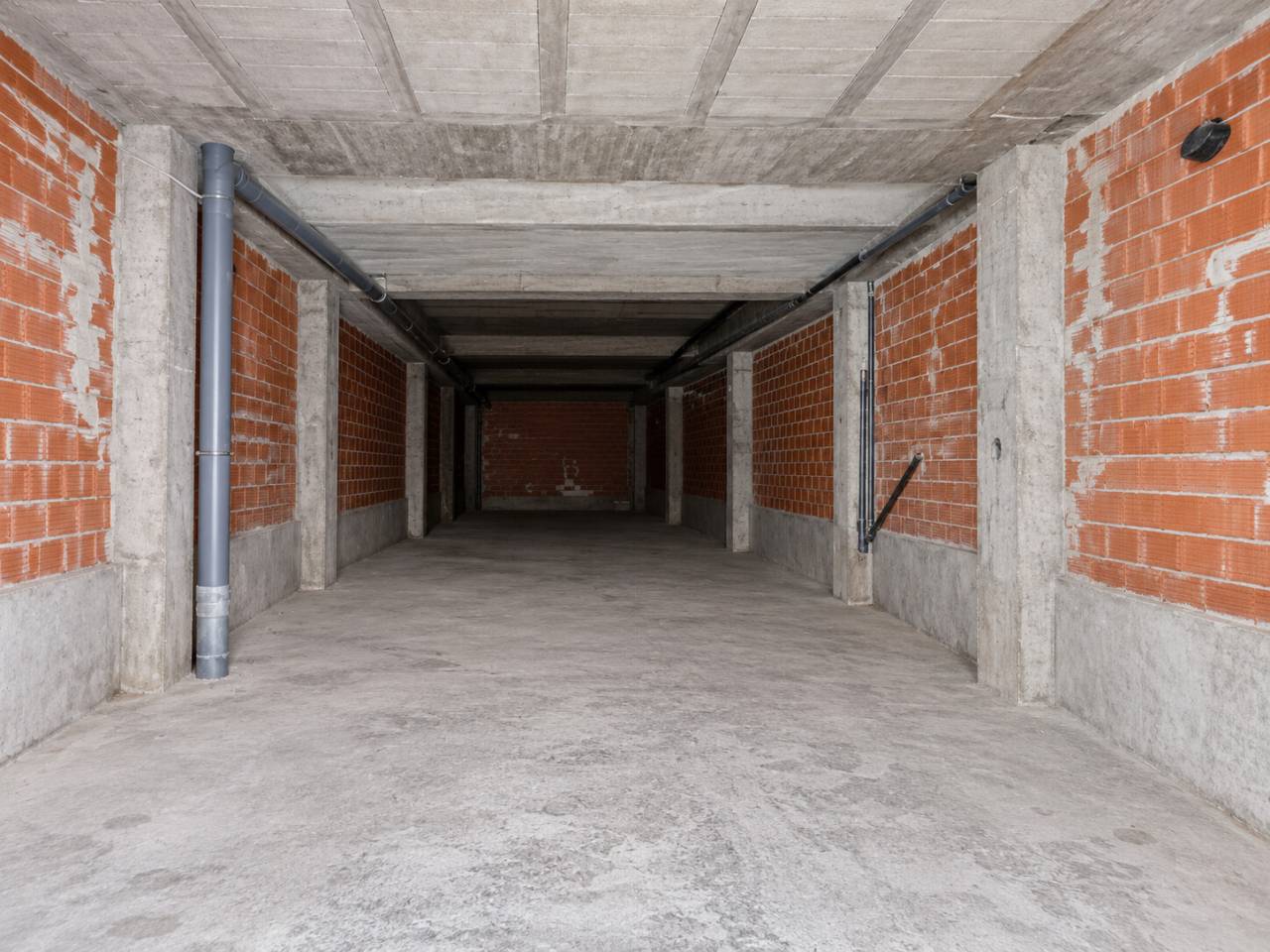 locales-comerciales en oliva · nucli-urba €