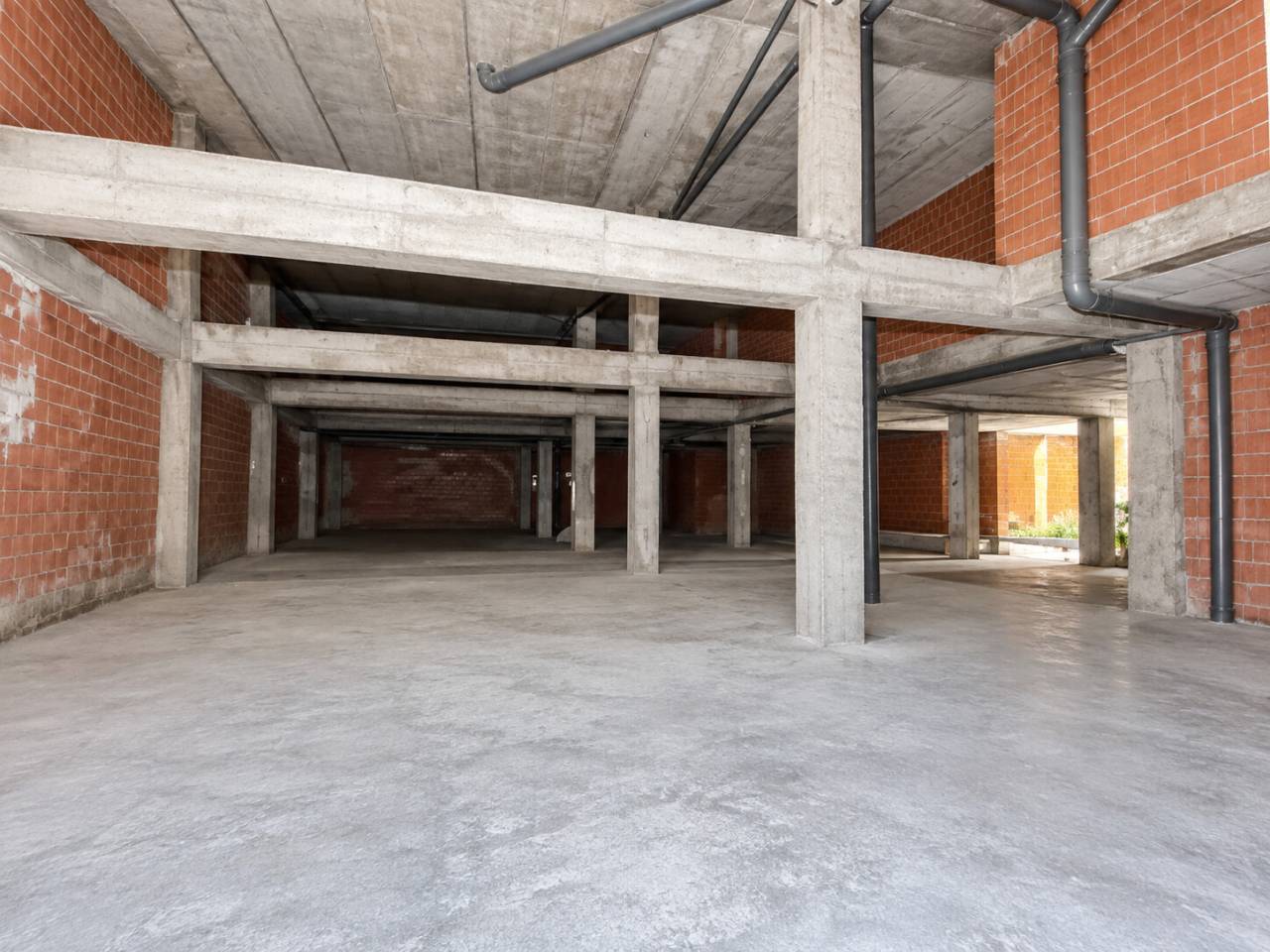 locales-comerciales en oliva · nucli-urba €