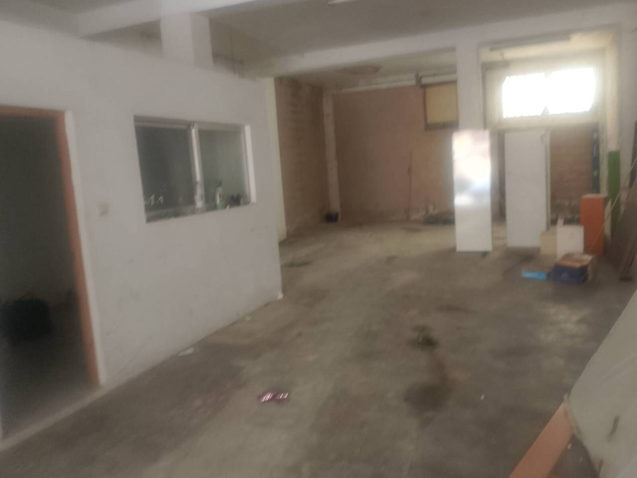 locales-comerciales en oliva · nucli-urba 100000.00€