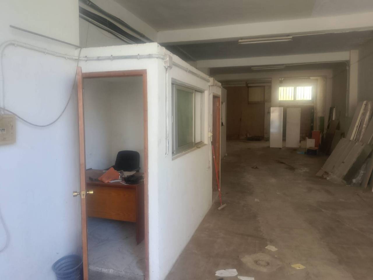 locales-comerciales en oliva · nucli-urba 100000.00€