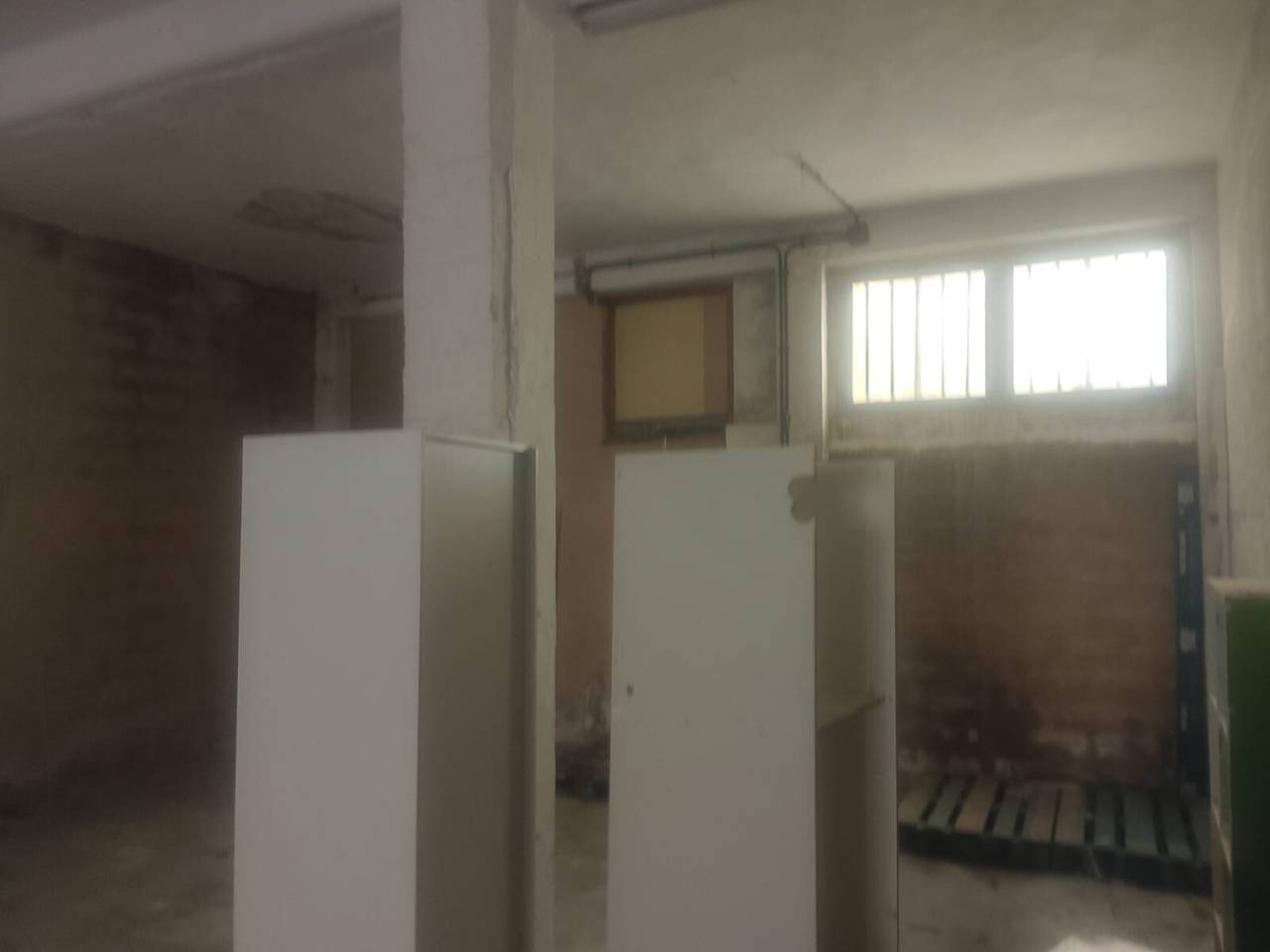 locales-comerciales en oliva · nucli-urba 100000.00€
