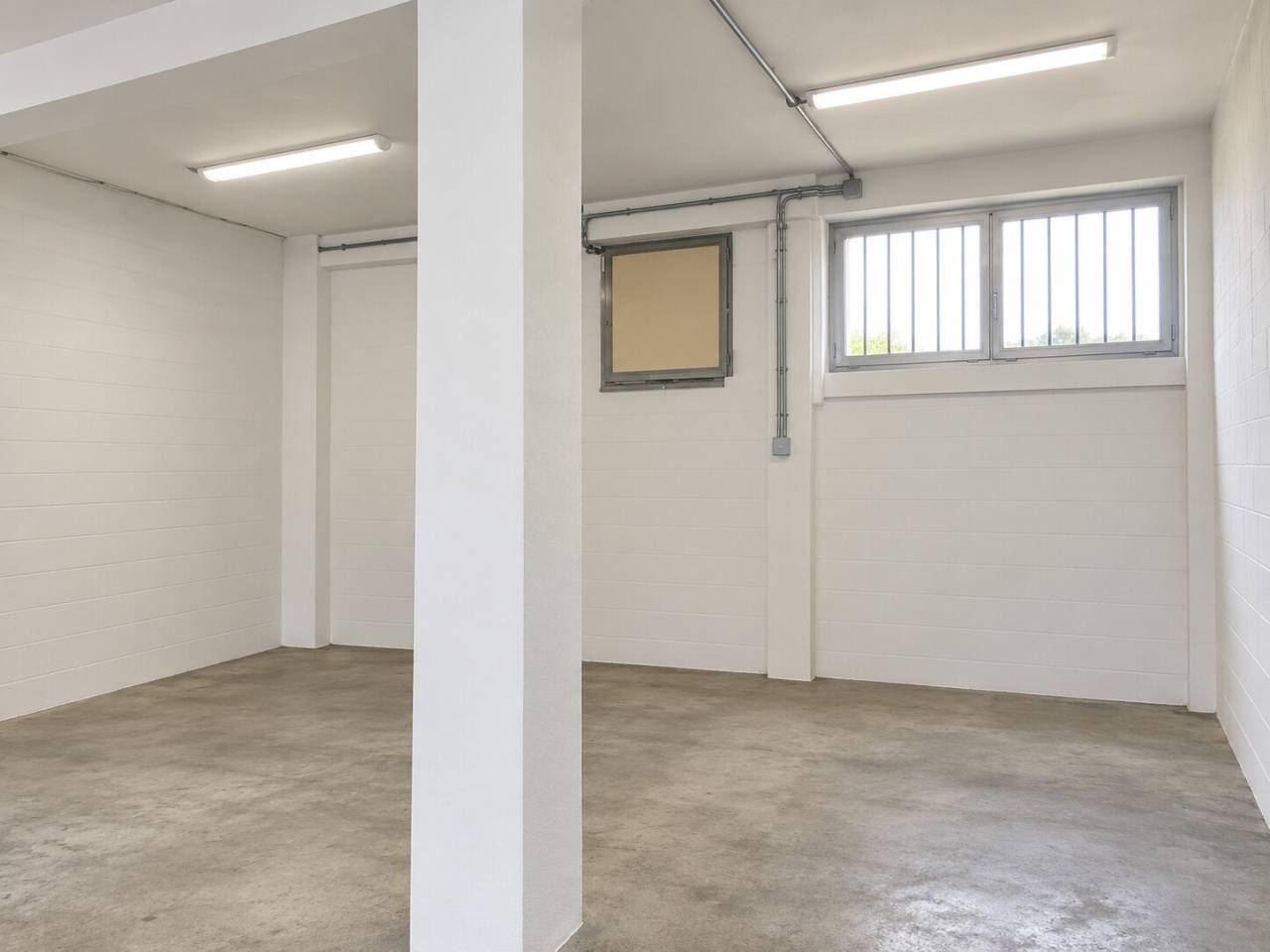 locales-comerciales en oliva · nucli-urba 100000.00€