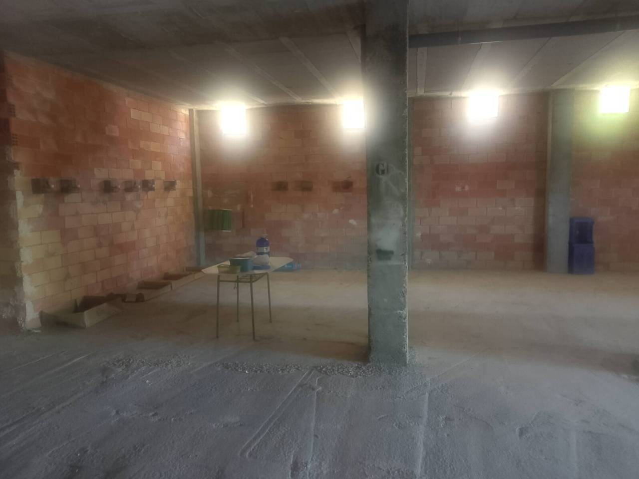 locales-comerciales en oliva · nucli-urba €