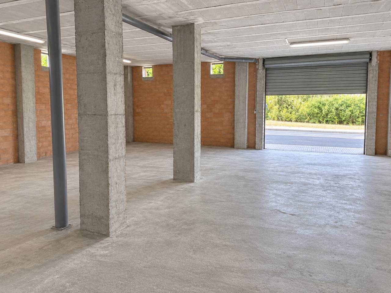 locales-comerciales en oliva · nucli-urba €