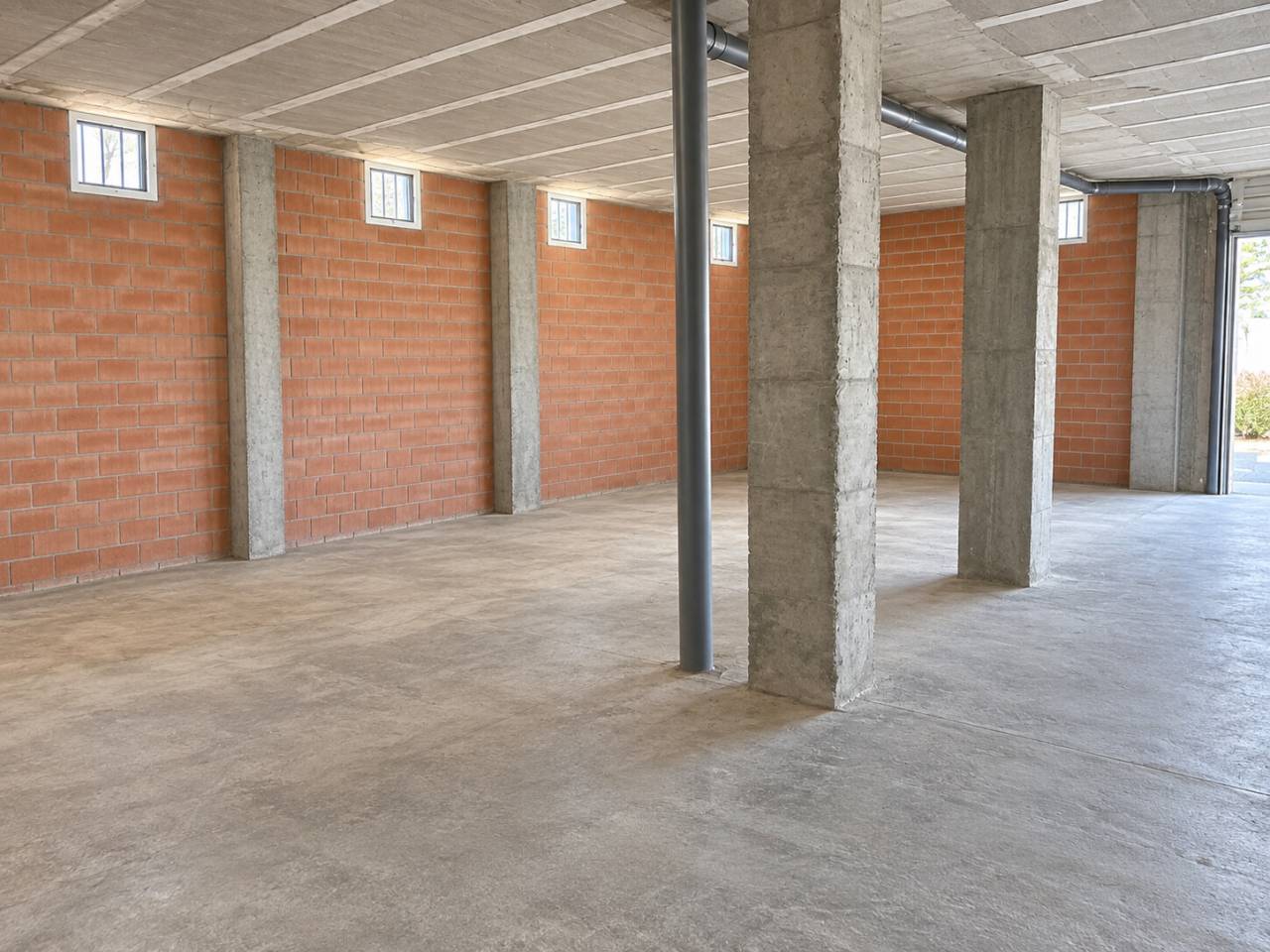 locales-comerciales en oliva · nucli-urba €