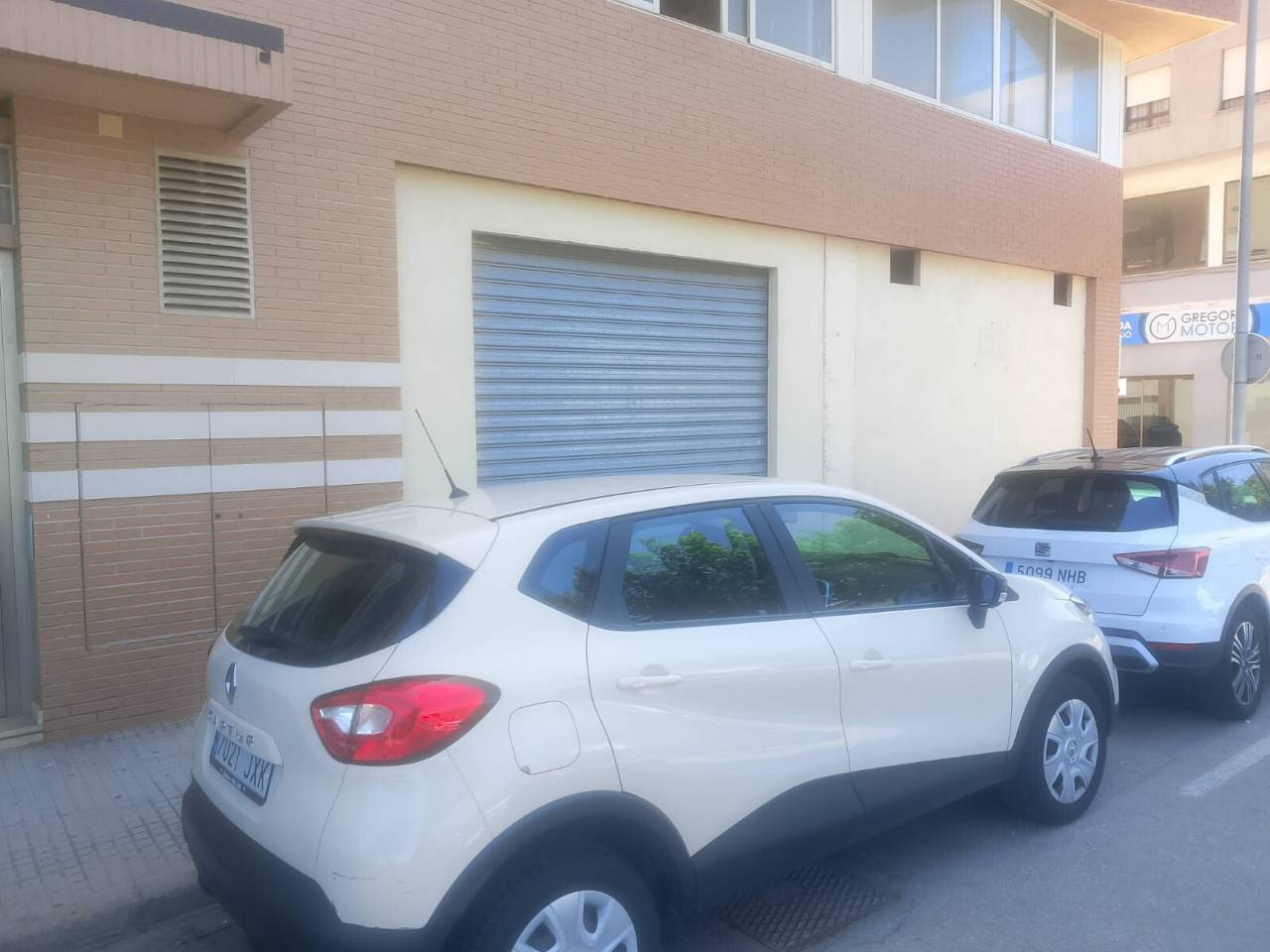 locales-comerciales en oliva · nucli-urba €