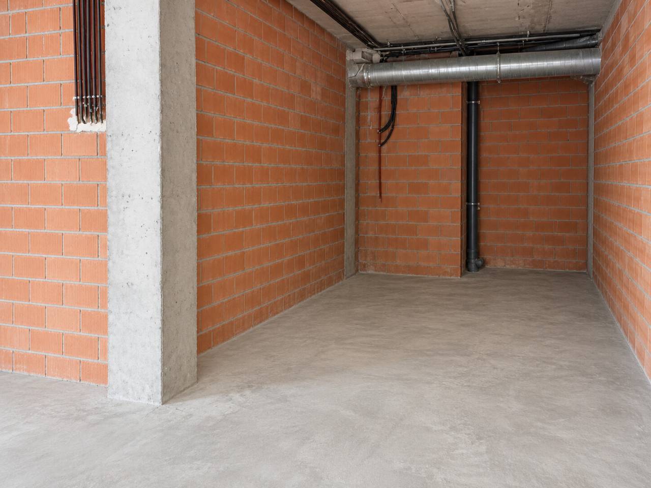 locales-comerciales en oliva · nucli-urba €