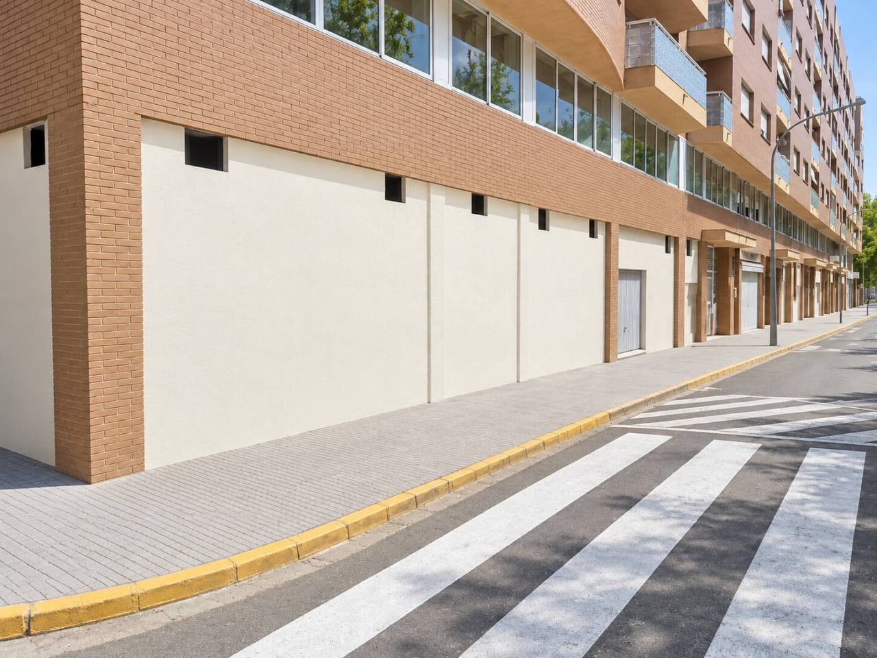 locales-comerciales en oliva · nucli-urba €
