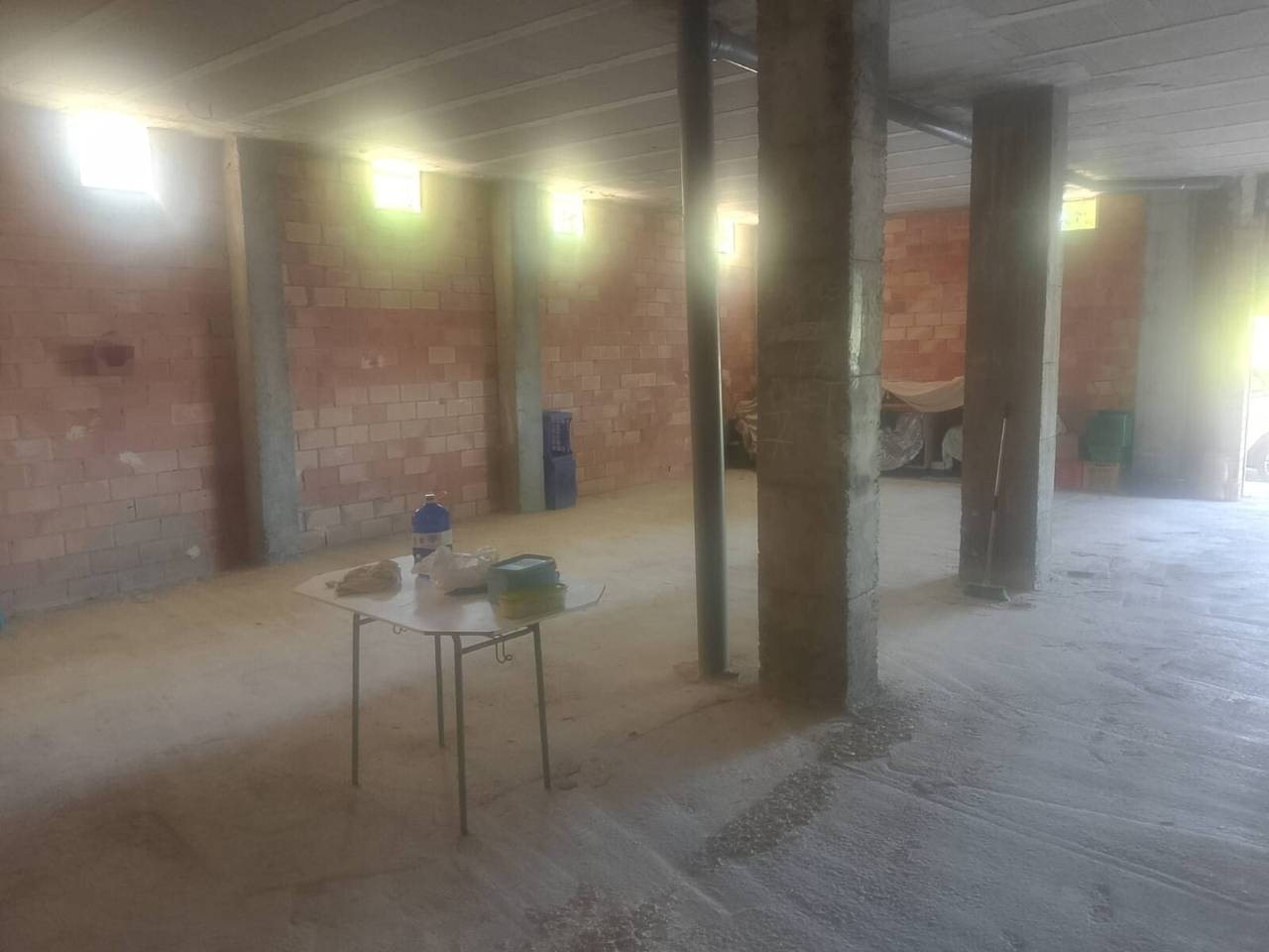 locales-comerciales en oliva · nucli-urba €