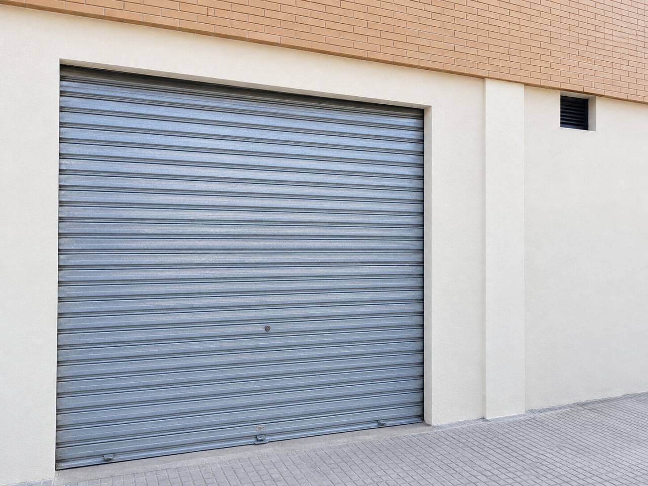 locales-comerciales en oliva · nucli-urba €