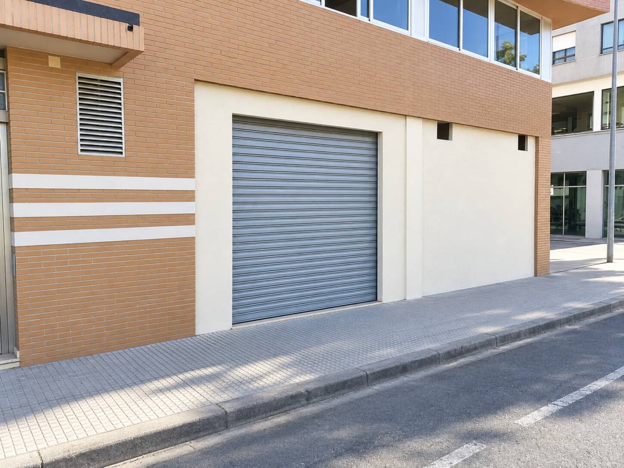 locales-comerciales en oliva · nucli-urba €